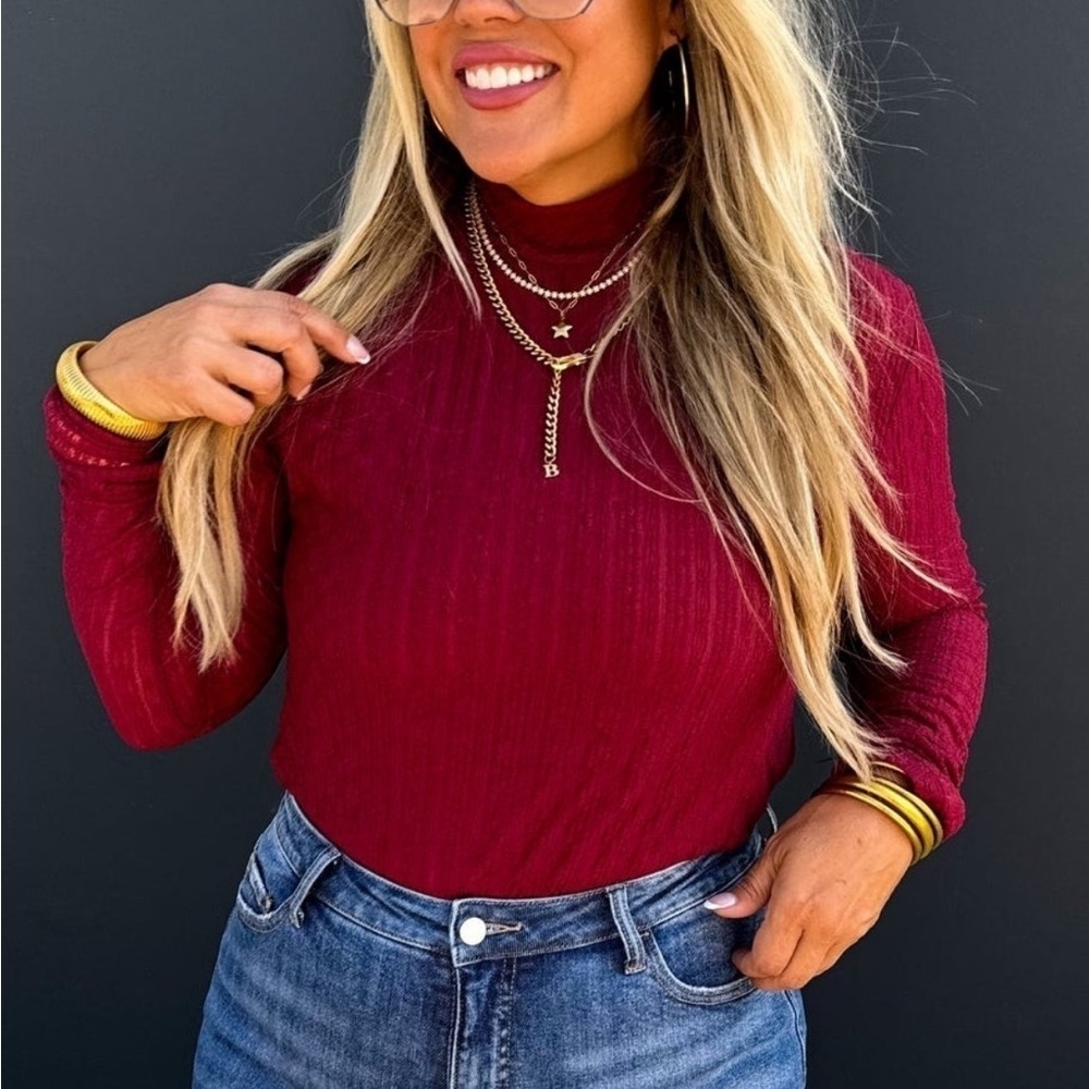 Blakeley Porsha Lace Top NWT - Picture 3 of 5